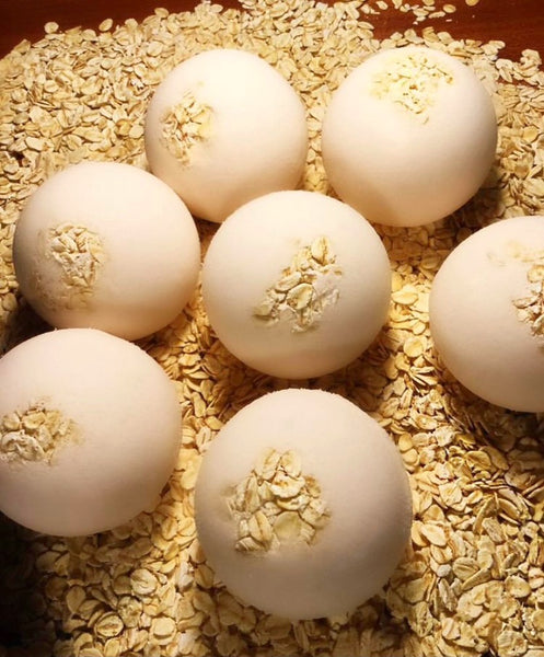 Oatmeal, Milk & Honey Bath Bomb…. Small